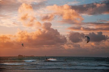 Surfing/boogie boarding