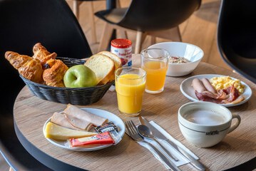 Breakfast meal