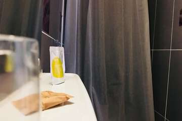 Bathroom amenities