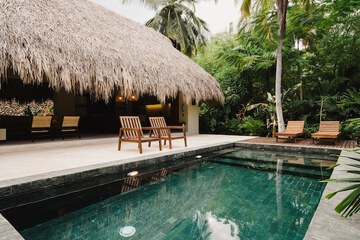 Private pool
