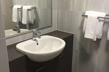 Bathroom sink