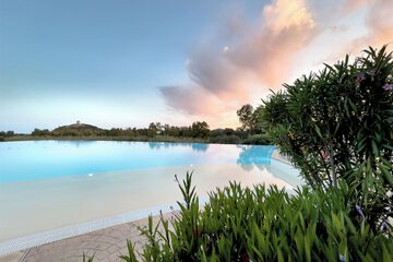 Infinity pool