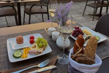 Breakfast meal