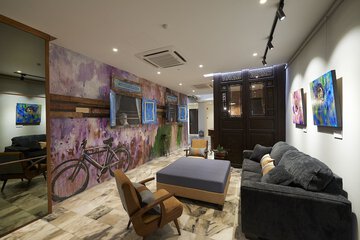 Lobby sitting area