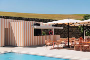 Poolside bar