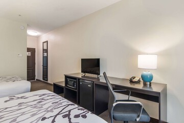 Room 8 of 26