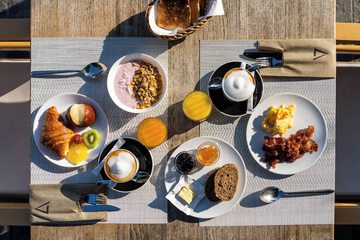Breakfast meal