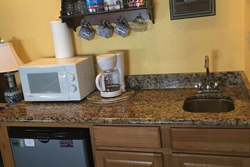 Mini-refrigerator