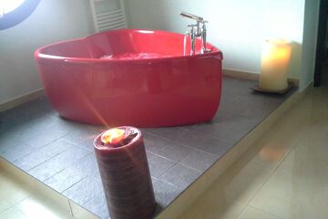Jetted tub