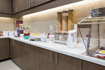 Breakfast/Coffee Service 26 of 34