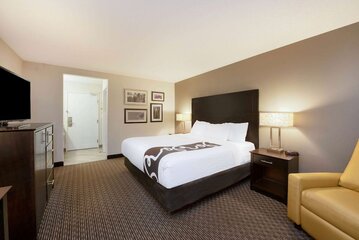 Room 15 of 42