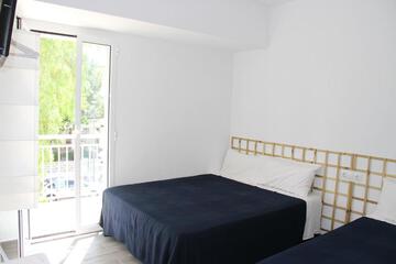Photo 35