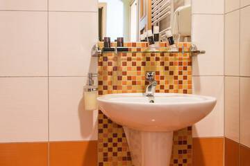 Bathroom sink