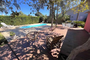 Pool waterfall