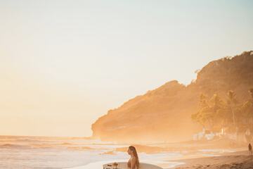Surfing/boogie boarding