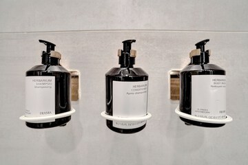 Bathroom amenities