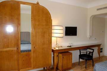 Room amenity