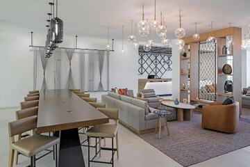Lobby lounge