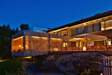 Front of property - evening/night