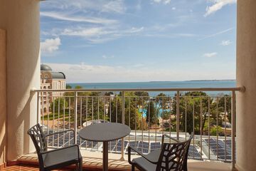 Beach/ocean view