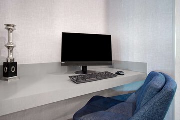 Business Center 65 of 66