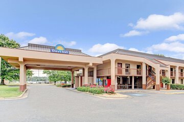 Days Inn by Wyndham Wilson