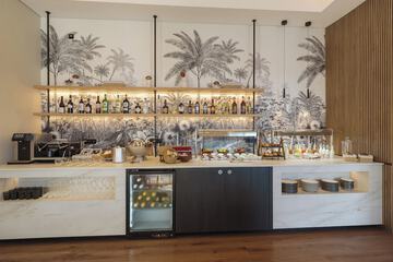 Snack bar