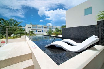 Rooftop pool