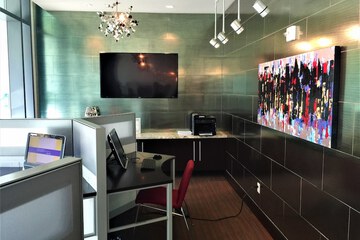 Business Center 48 of 52