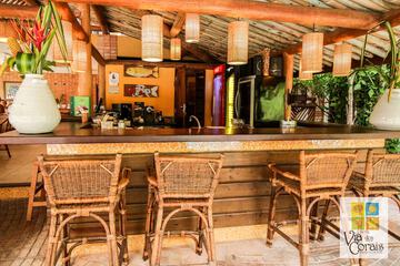 Poolside bar