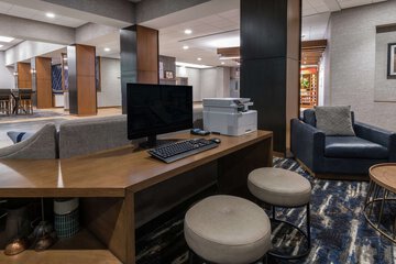 Business Center 46 of 47