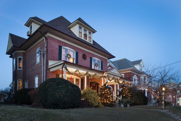 Harvest Moon Bed & Breakfast