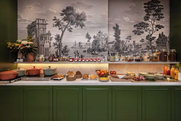 Breakfast buffet