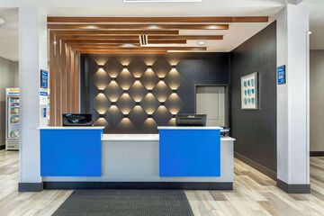 Hotel Interior 8 of 34