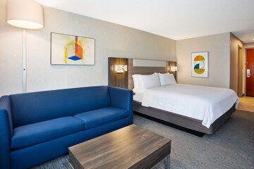 Room 40 of 121