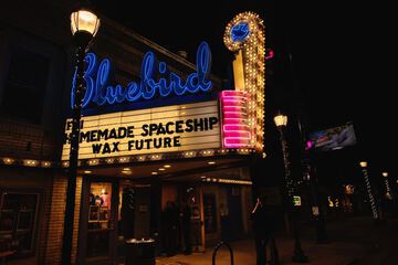 Entertainment 130 of 151