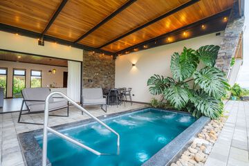 Private spa tub