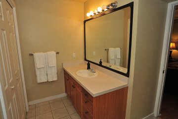 Bathroom sink