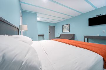 Room 7 of 35