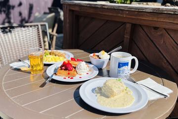 Breakfast meal