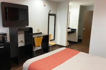 Relax Inn