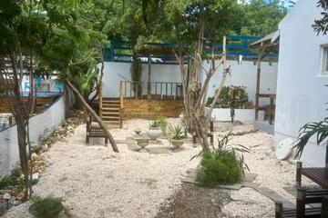 Photo 33