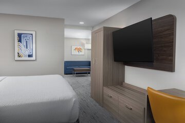 Room 14 of 51
