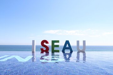 Infinity pool