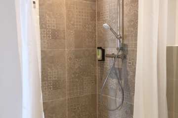 Hand-held showerhead