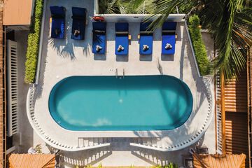 Rooftop pool
