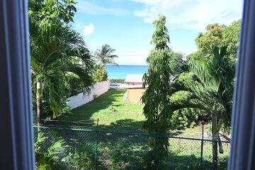 Beach/ocean view