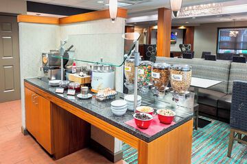 Breakfast/Coffee Service 34 of 42