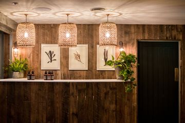 Spa reception