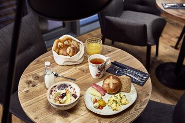 Breakfast meal